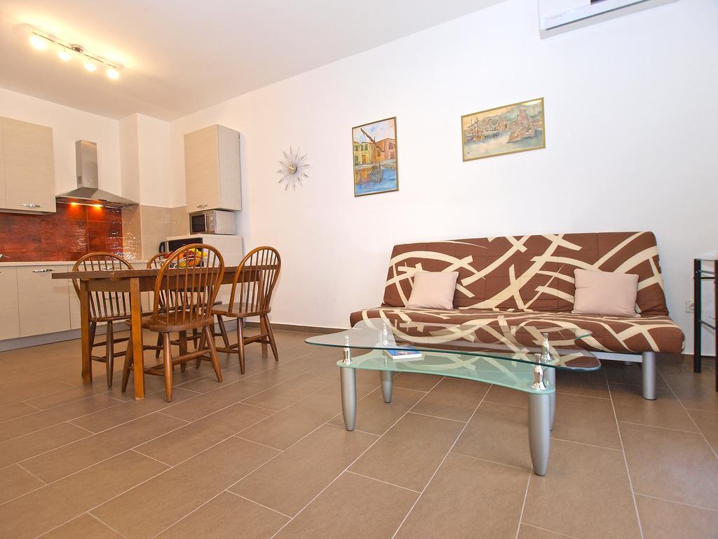 פאז'אנה Apartments Mira 1293 מראה חיצוני תמונה